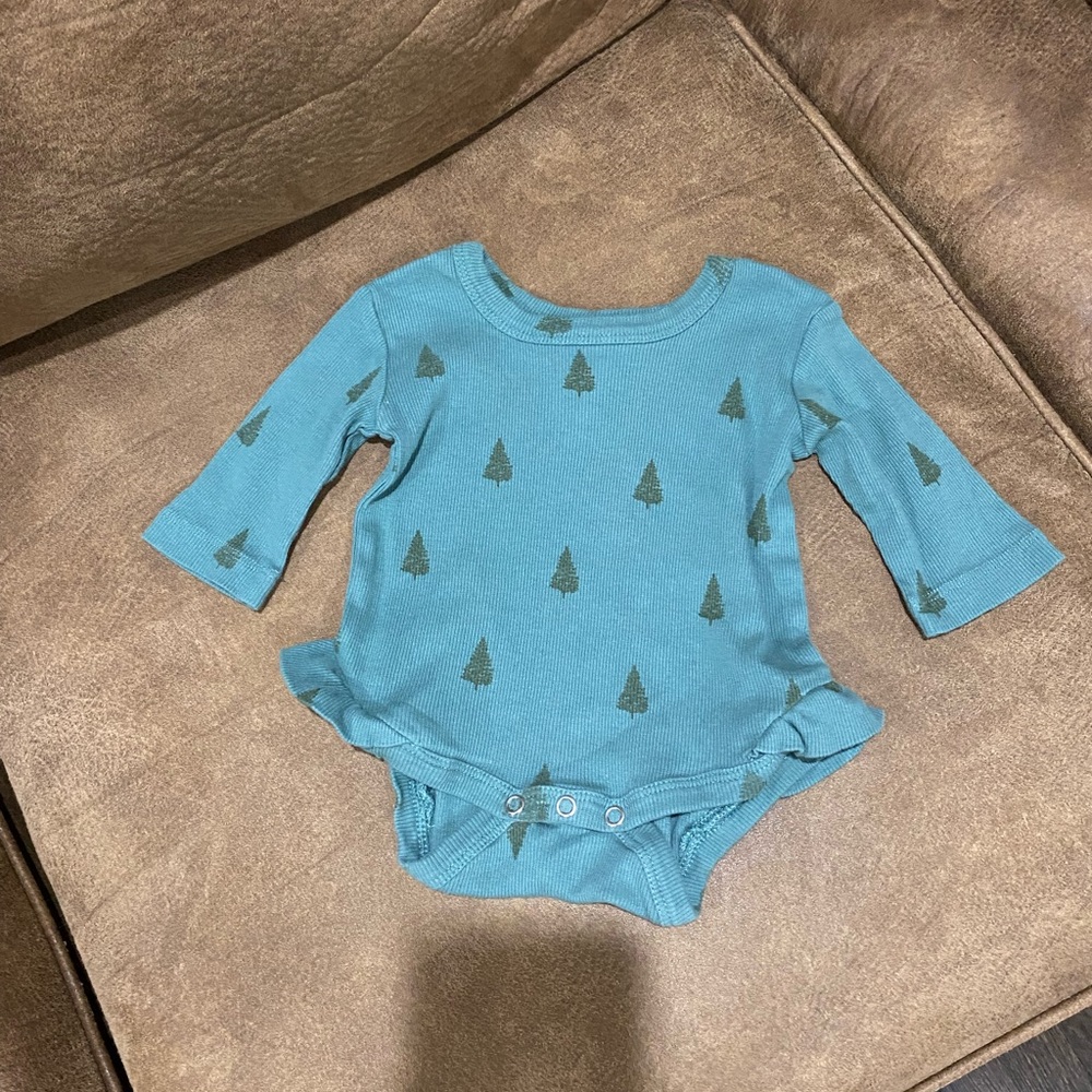 Kate Quinn top